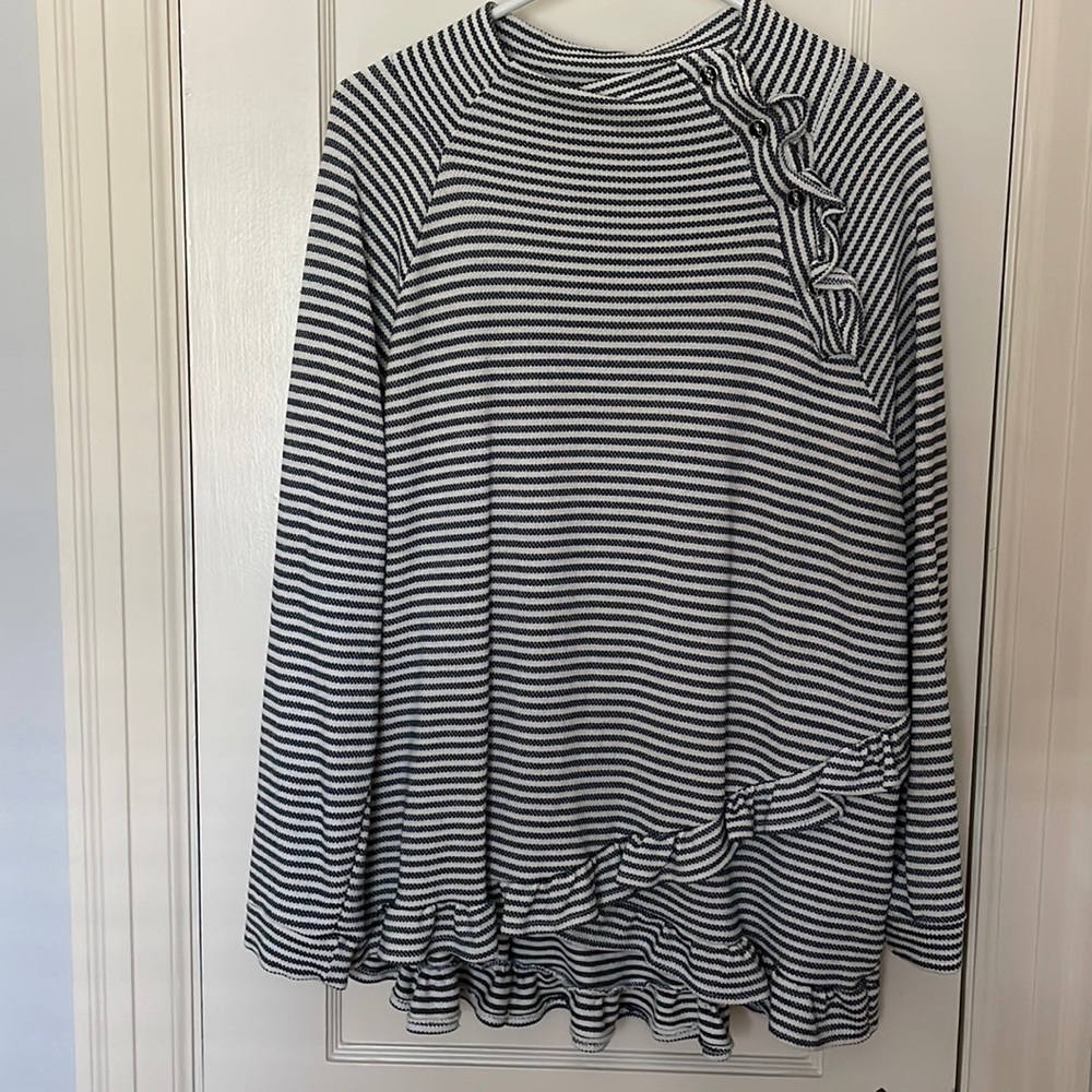Betsy’s Boutique Top in XL